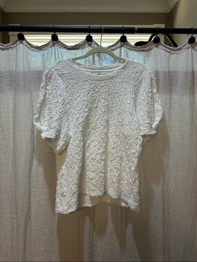 Versona Cream Textured Puff-Sleeve Short Sleeve Top